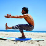 Lee más sobre el artículo El equilibrio perfecto: Yoga y Surf