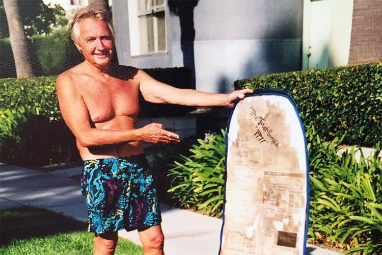 En este momento estás viendo Tom Morey: El Innovador del Surf y Padre del Bodyboard