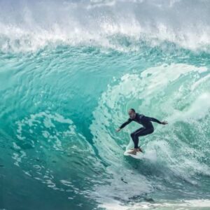 Surf, cultura y aventura: una guía por los mejores destinos del planeta